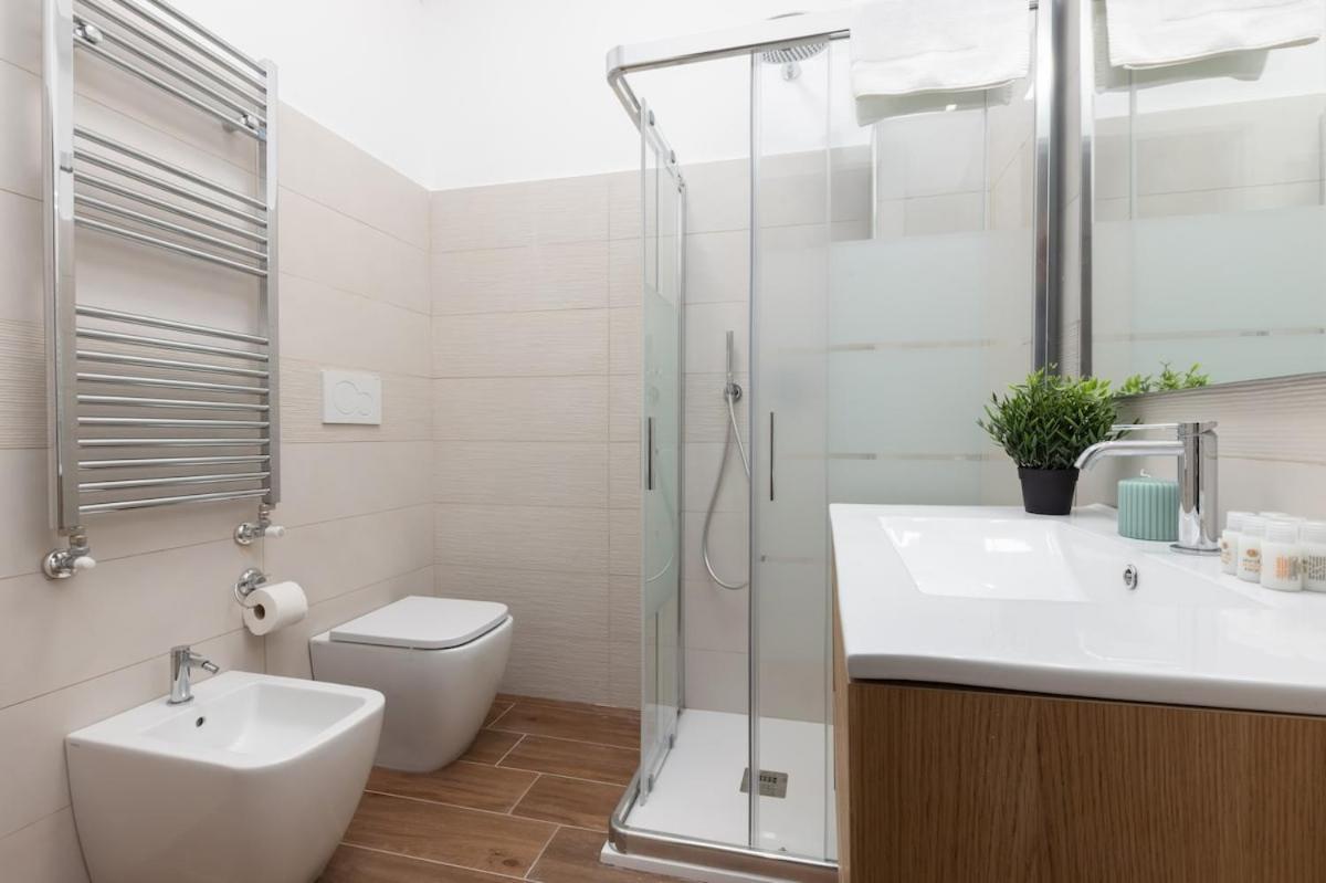 I San Siro I Steps To Metro, Ac & Free Wifi Apartment *