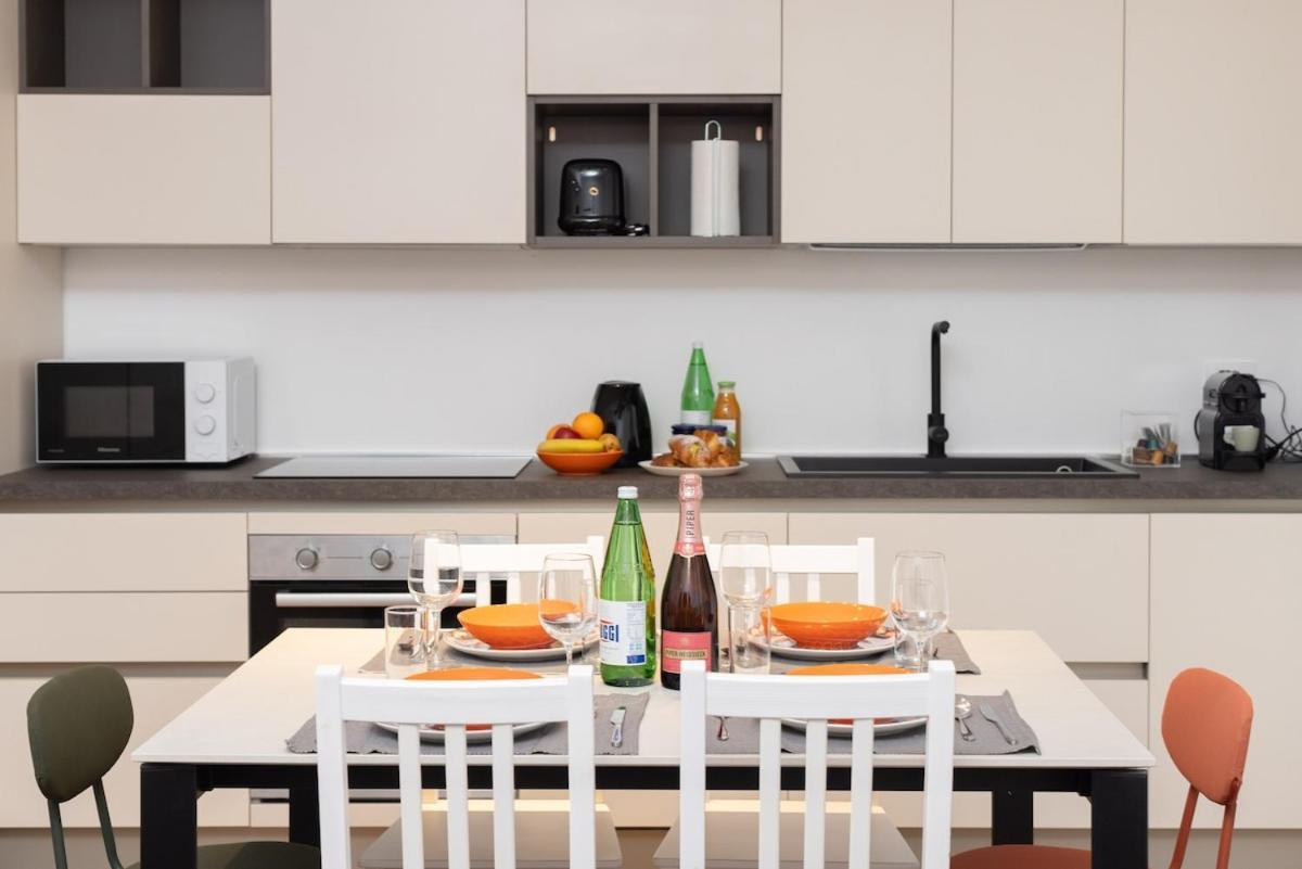 Apartment I San Siro I Steps To Metro, Ac & Free Wifi *